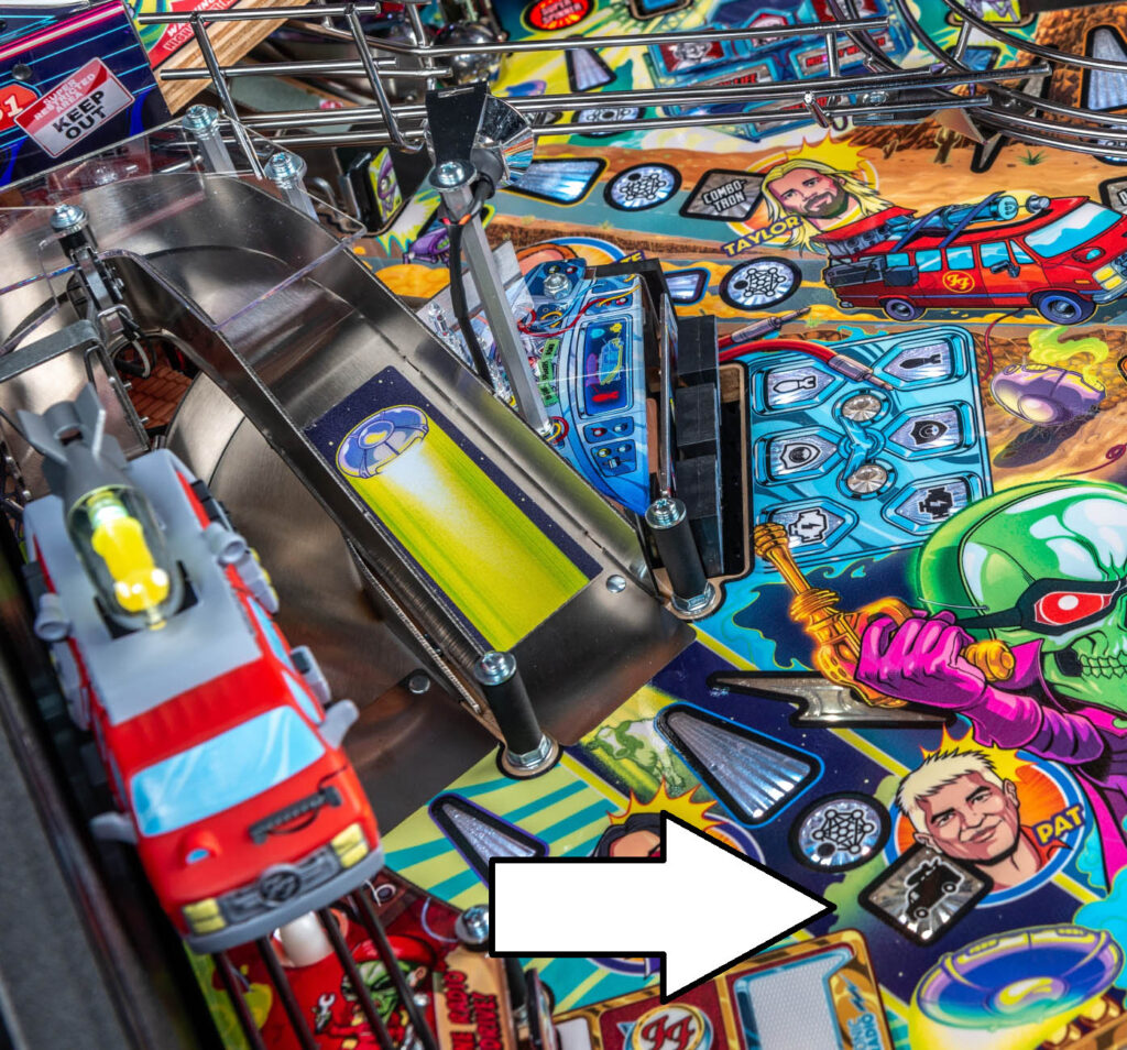 Foo Fighters playfield with an arrow pointing to a van insert